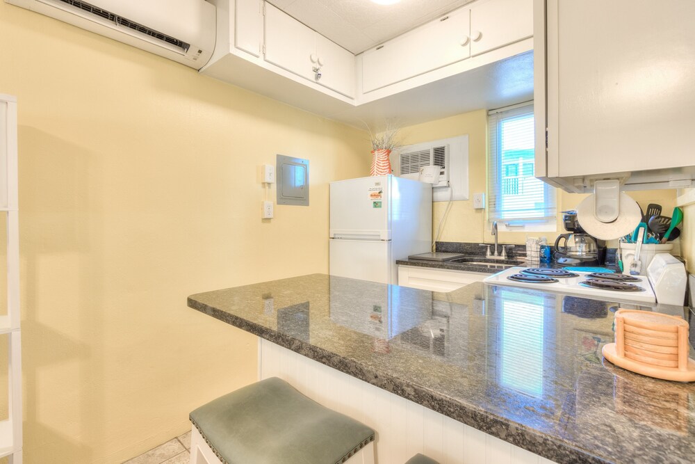 Tropic Terrace #22 - Beachfront Rental Studio Bedroom Condo by RedAwning view 5