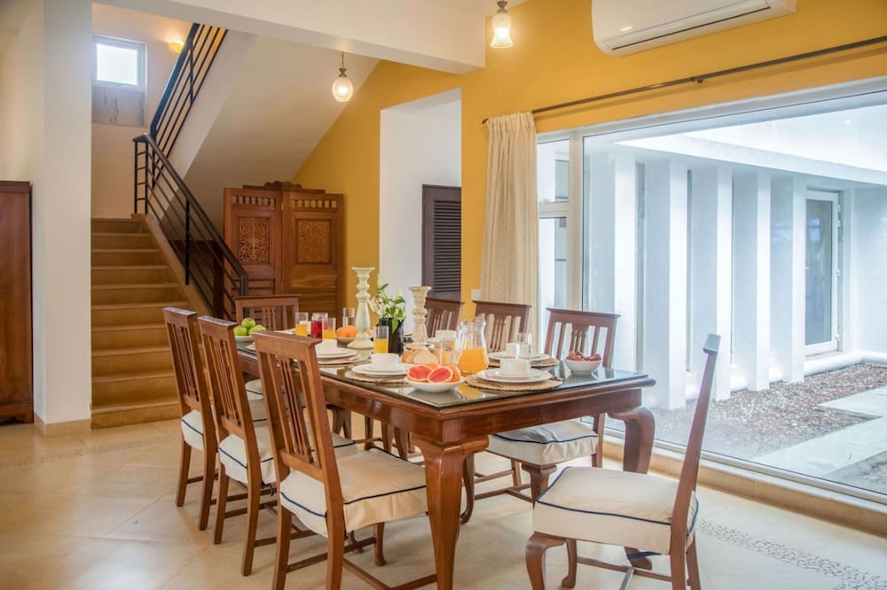 Frangipani by Hireavilla - 4BR w Pool Field View