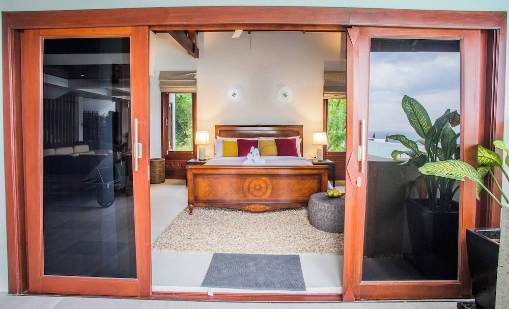 Luxury Seaview 6 Bedrooms With Infinity Pool Villa, Private Gym, Superfast Wifi