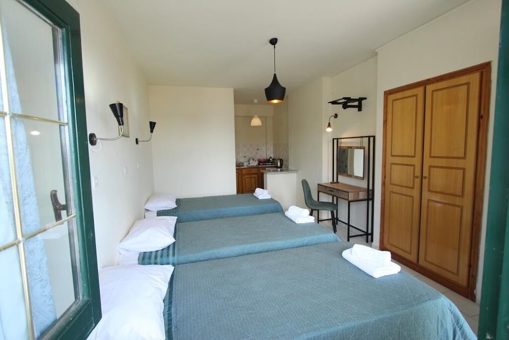 Avra Paradise Aparthotel