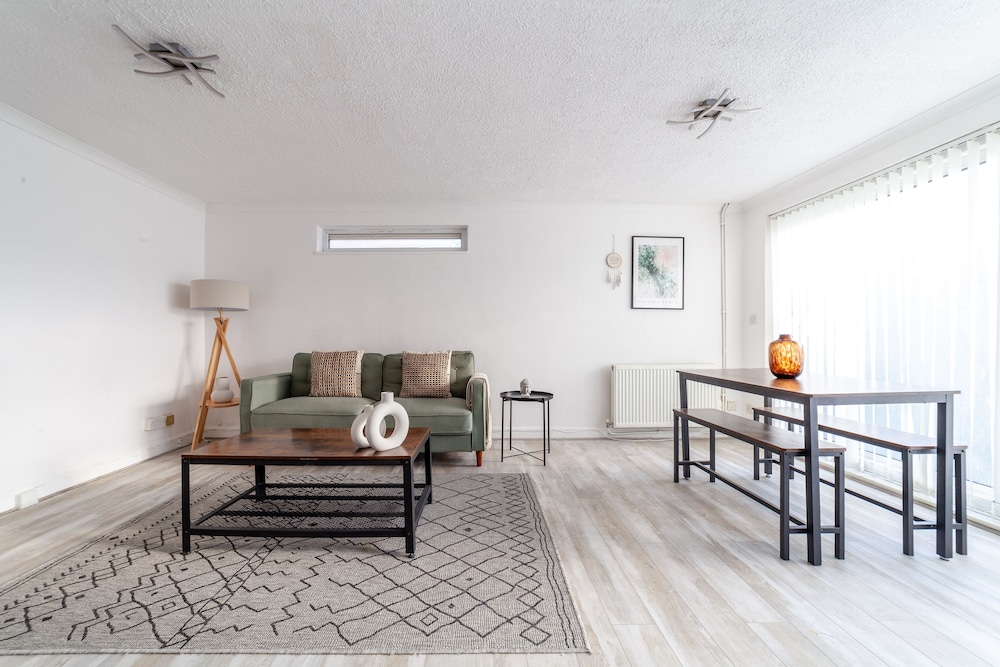 Modern Apartment in Walthamstow