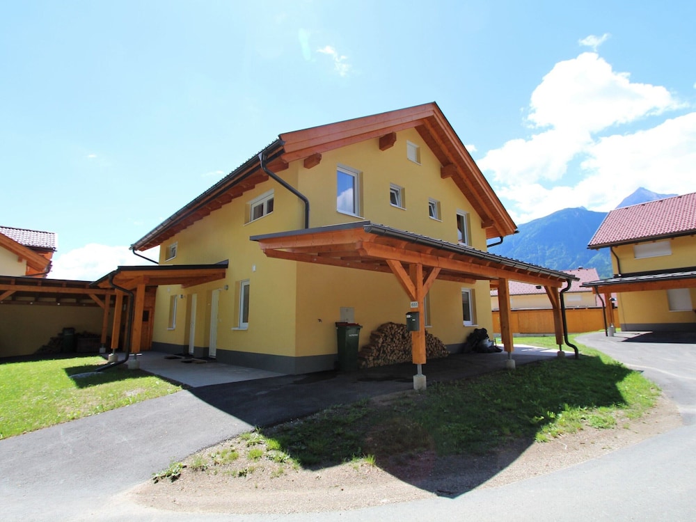 Luxurious Chalet in Kotschach-mauthen Near Ski Area