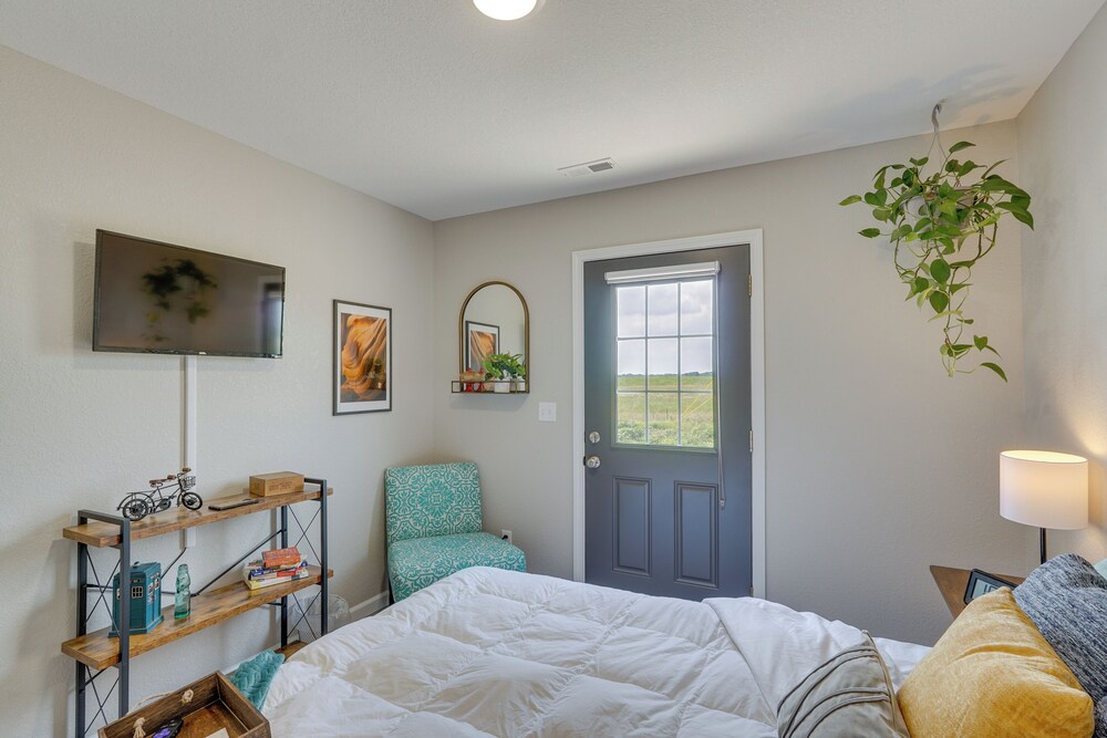 Warsaw Apartment ~ 4 Mi to Lake of the Ozarks! view 4