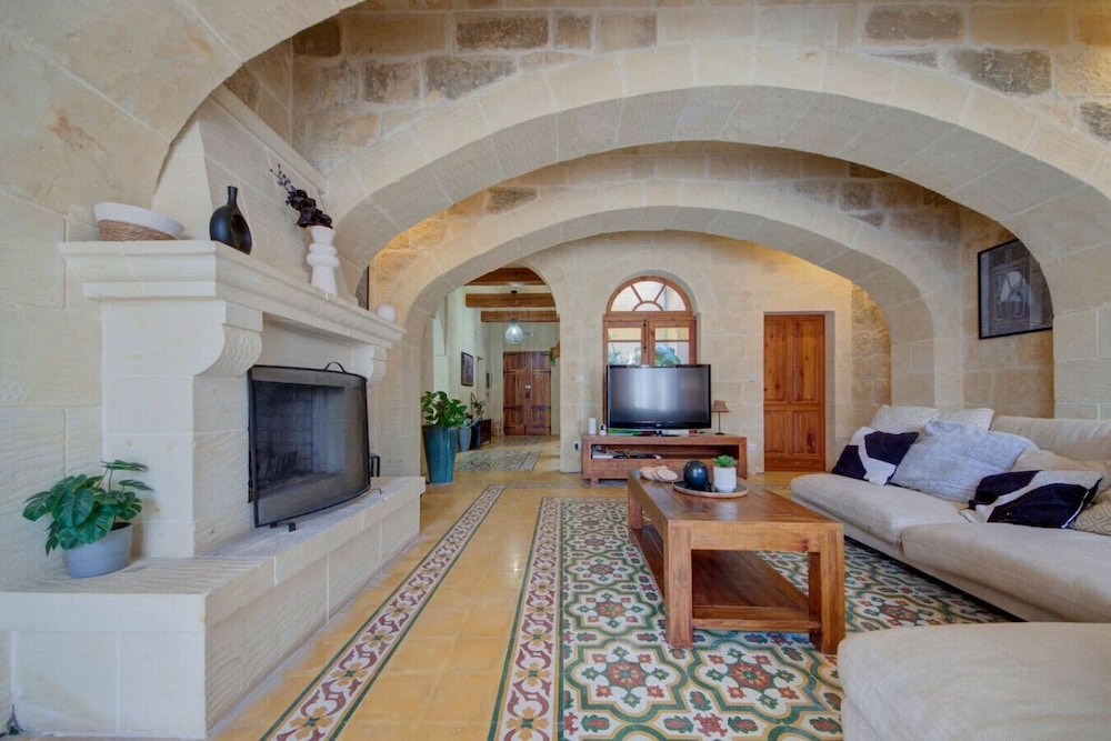 Klementa the Private Villa With Pool in G arb Gozo