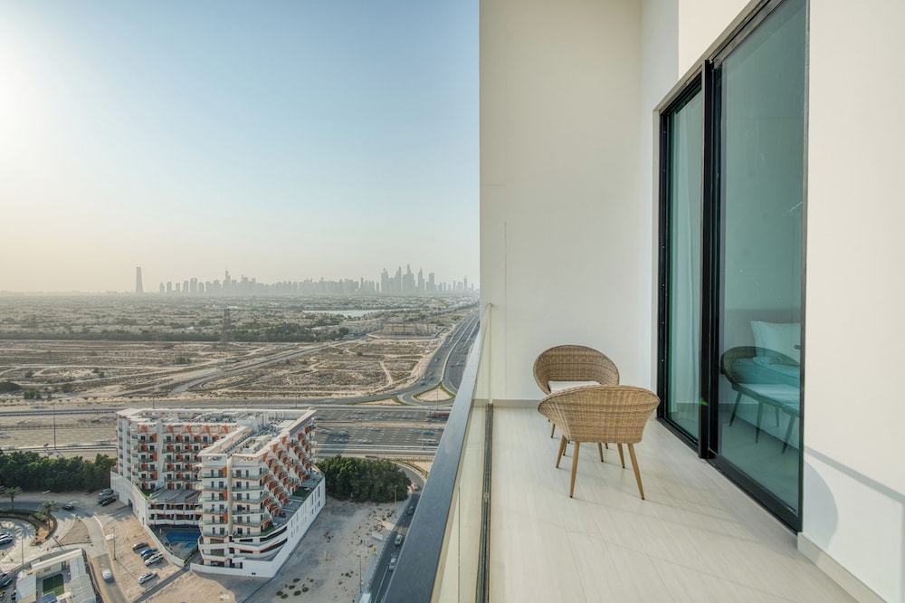PVH - Serene 1BR - Binghatti House