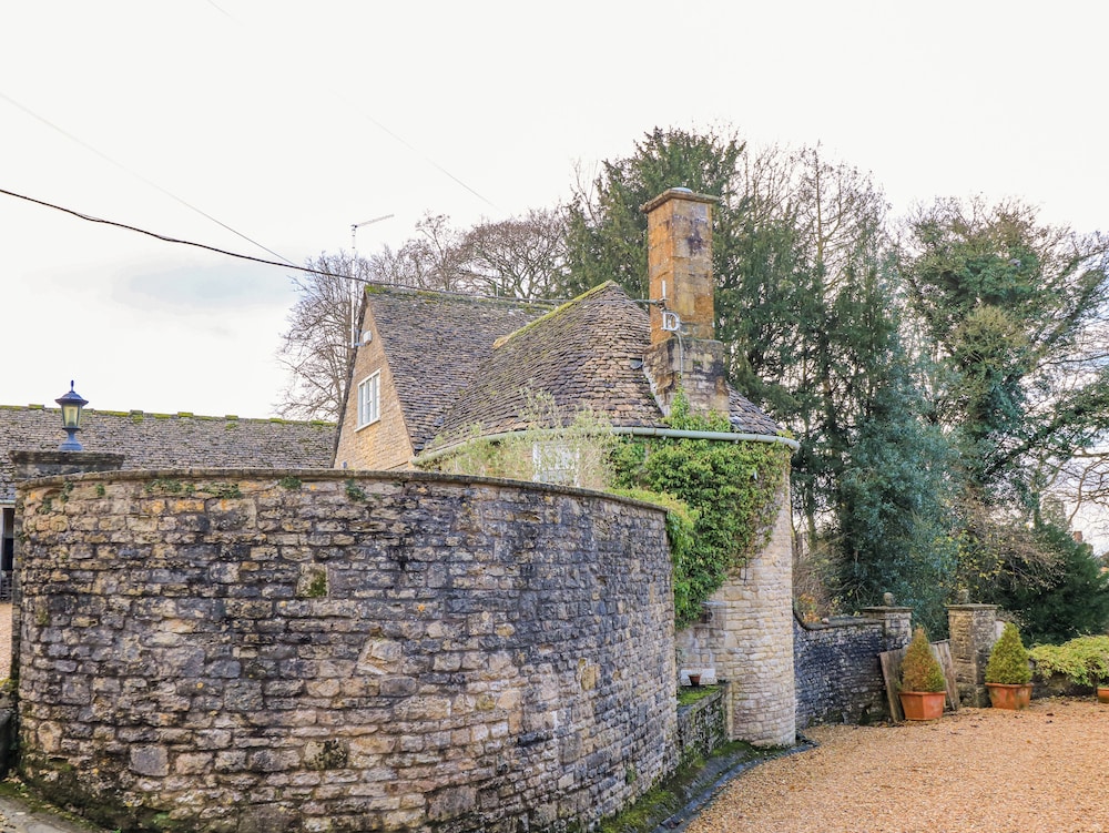 The Elm Coach House