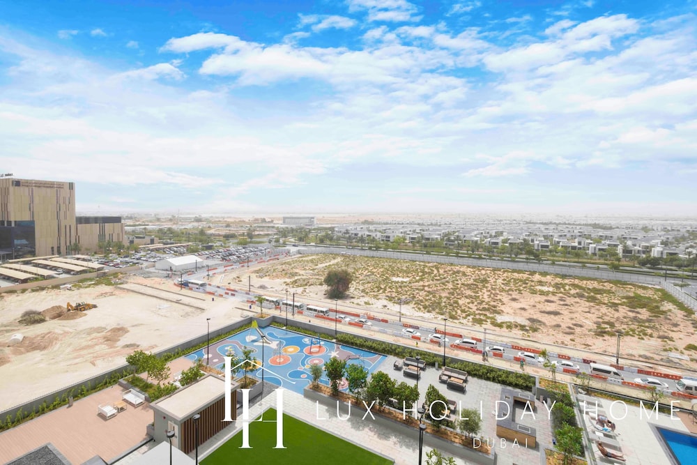 LUX The Dubai Hills Executive Suite