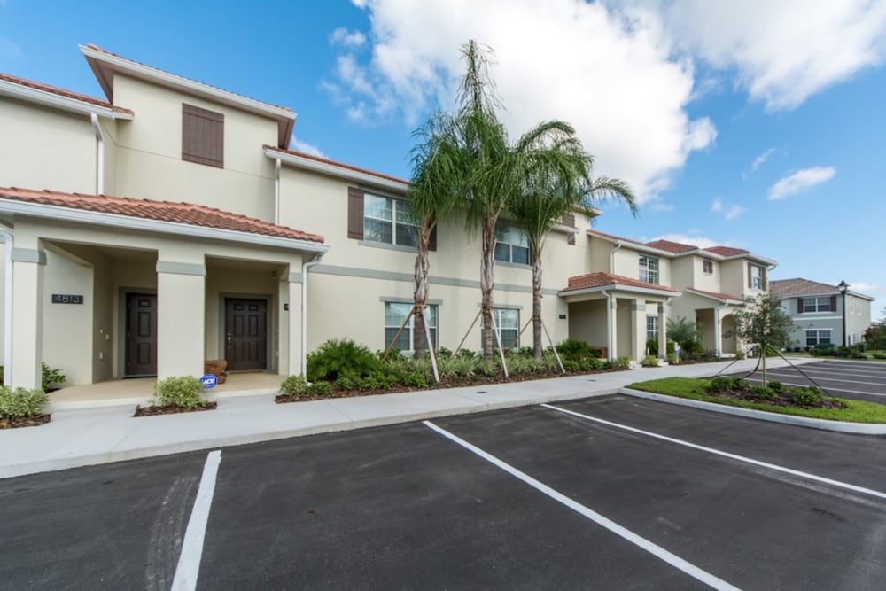 Storey Lake 4809 - Image 1