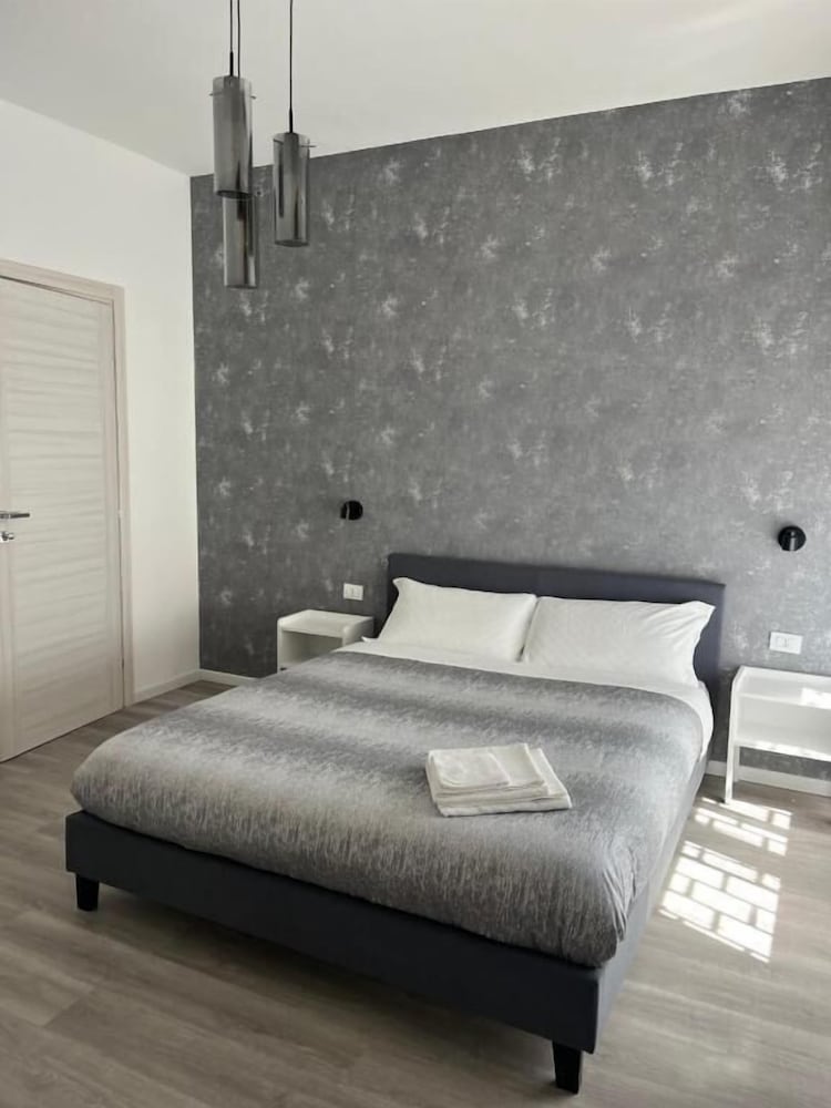 Tiburtina Urban Rooms