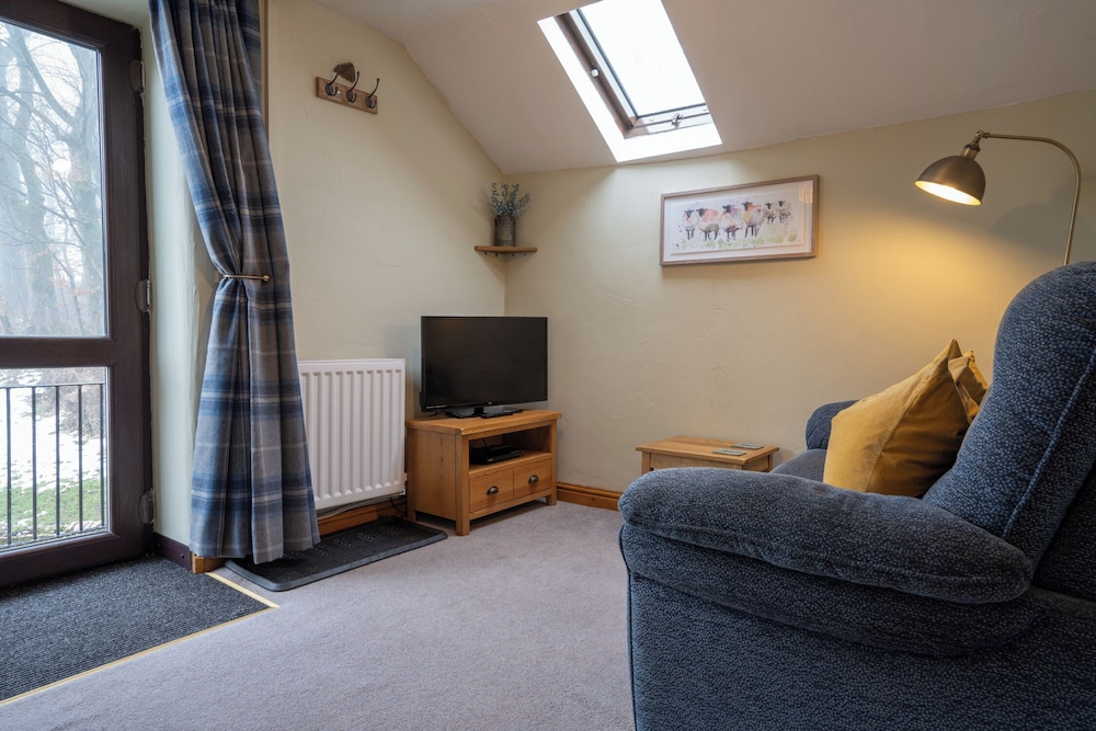Bolehill Farm Cottages view 3