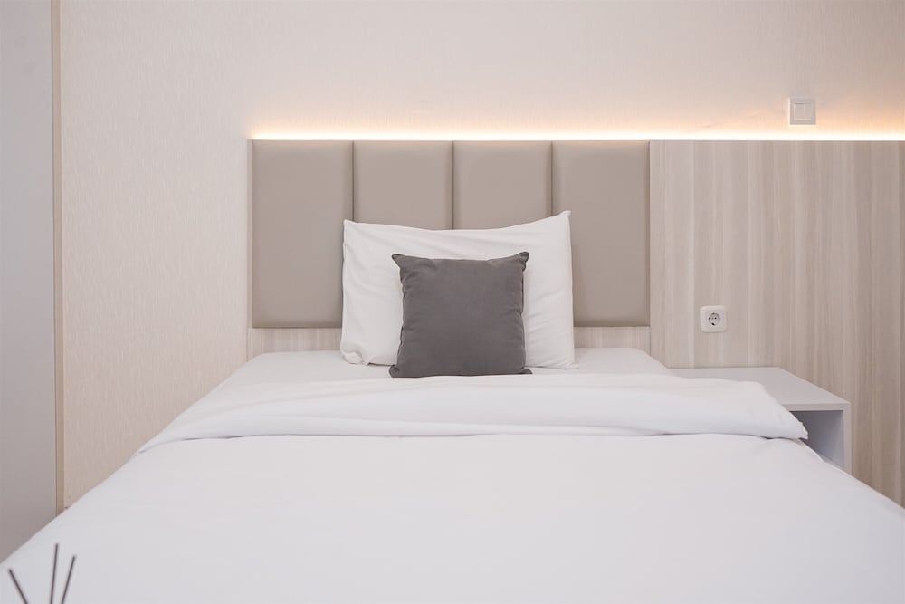 Fully Furnished Studio Room Apartment B Residence
