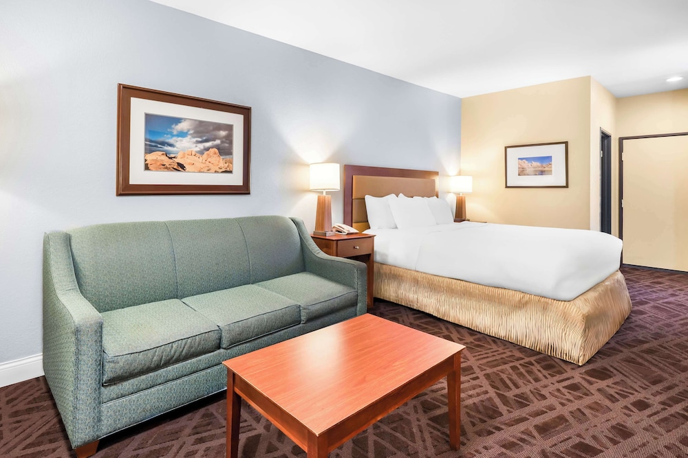 SureStay Plus by Best Western Twentynine Palms Joshua Tree - Property Image 4