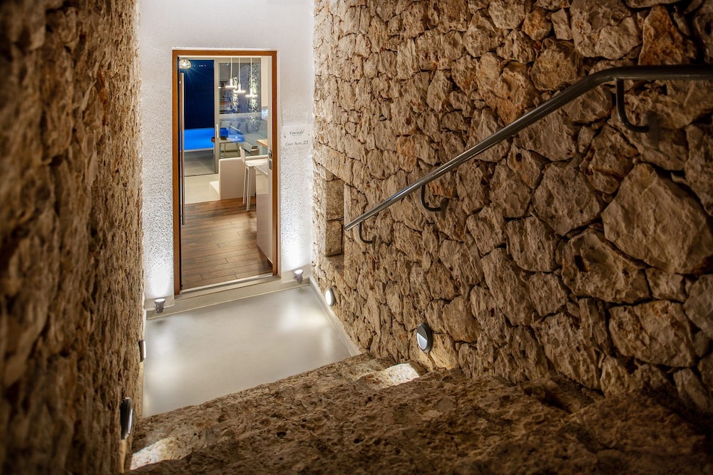 Emerald Villas & Suites