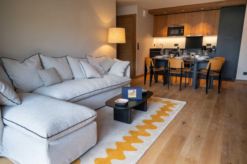 Charming Apt With View 2bd/6p -residence in Mega\
