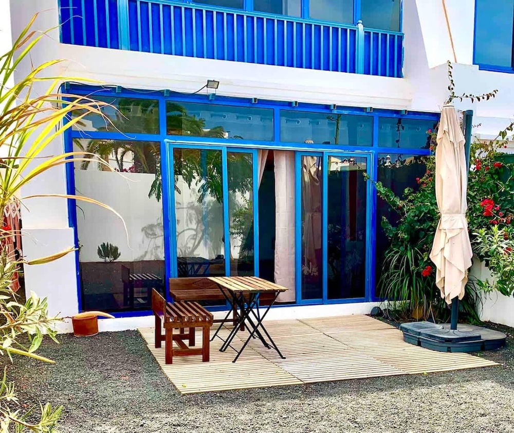 Bayside Casa Canto Ideal Retreat in Costa Teguise