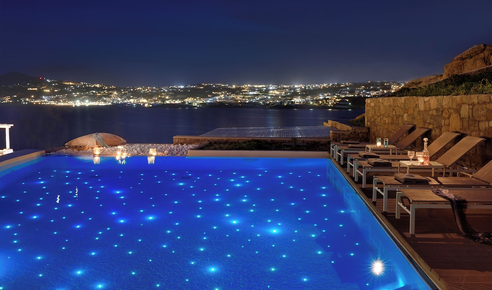Villa Sapphire 6BR Hot Tub & Pool Ornos