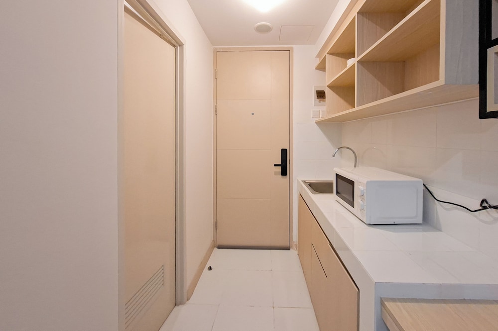 Simple Style Studio Apartment (No Kitchen) At Tokyo Riverside Pik 2