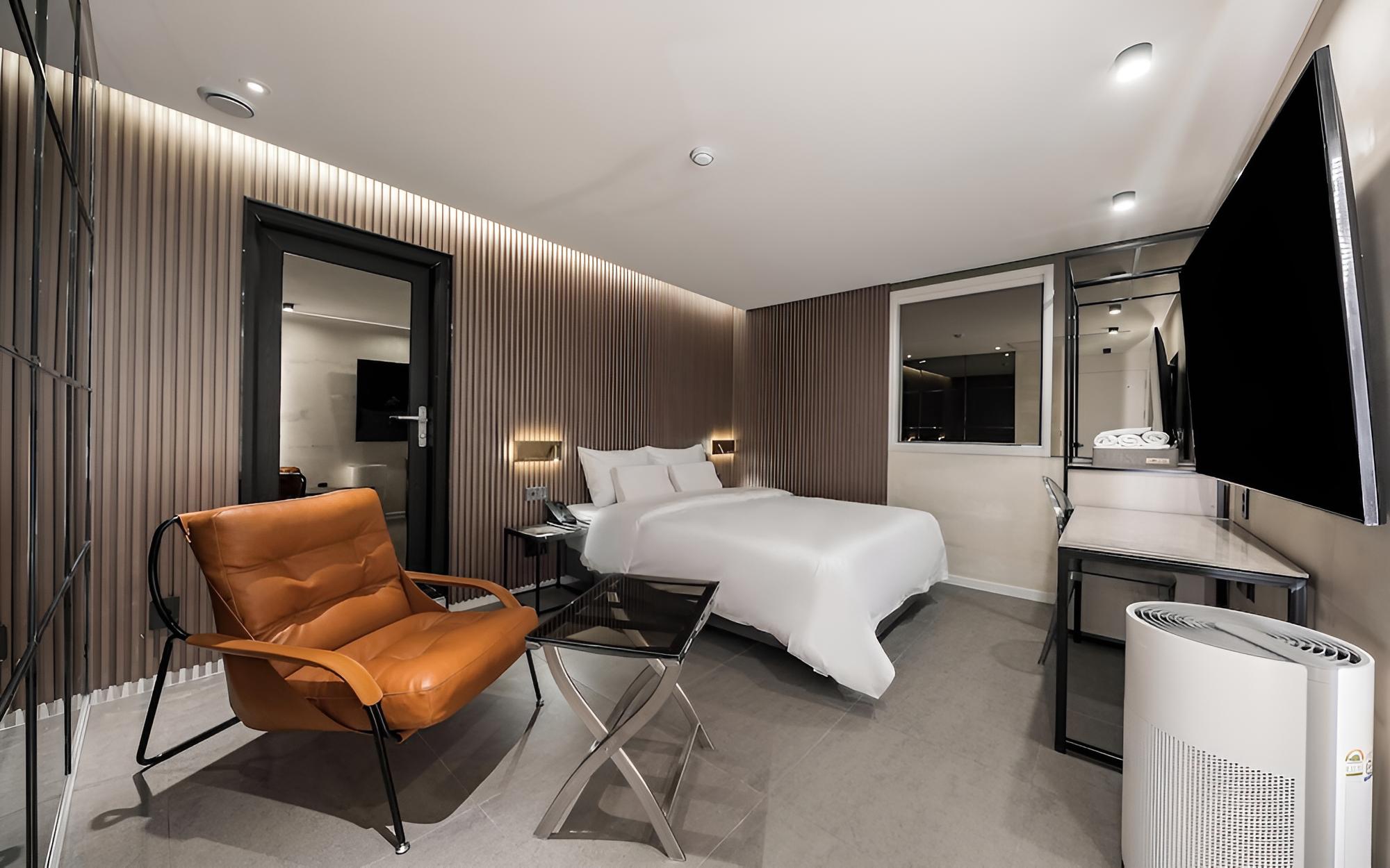 Seocho JS Hotel view 2