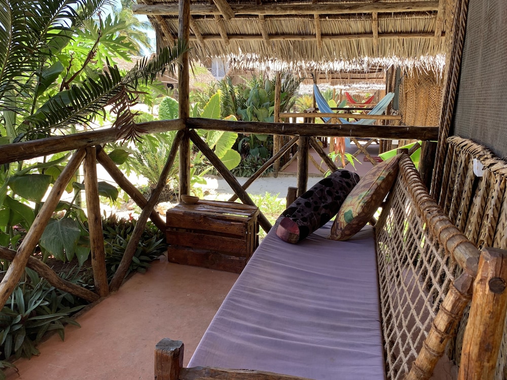 New Jambo Bungalows - Hostel