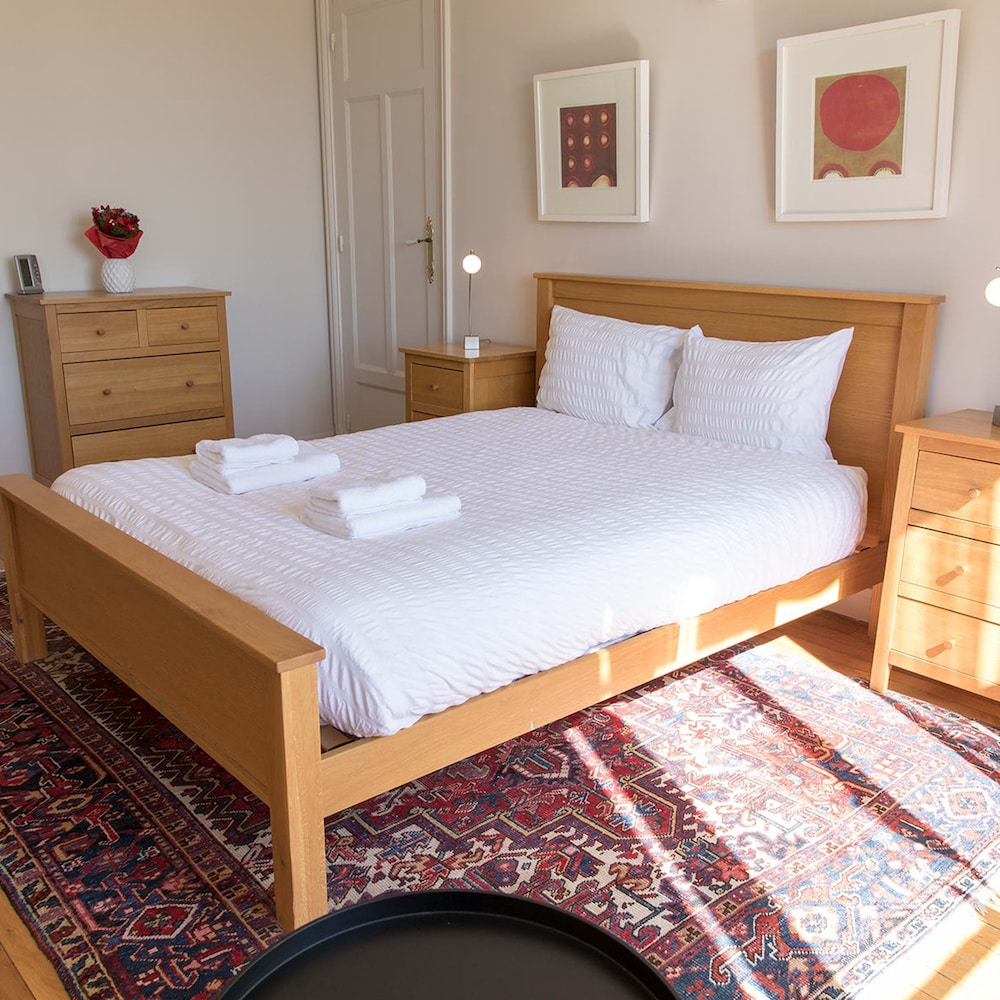 Eiffel Park Peaceful 1 Bedroom Apt Near the Eiffel Tower