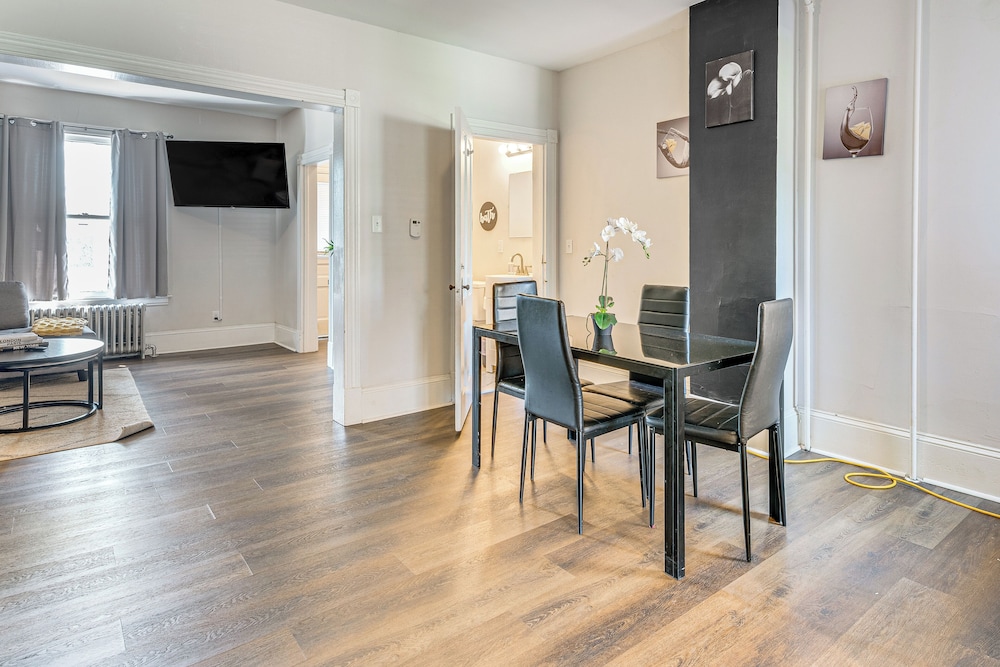 1 Block to Main Street: Dtwn Stroudsburg Townhome!