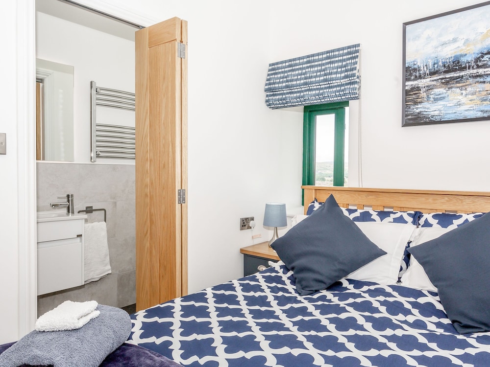 Pogles Wood Cottage