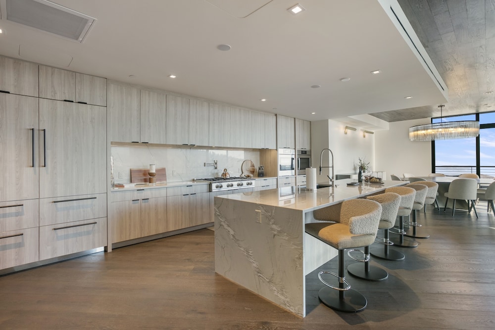 201 - Four Bedroom Argent 4 Condo