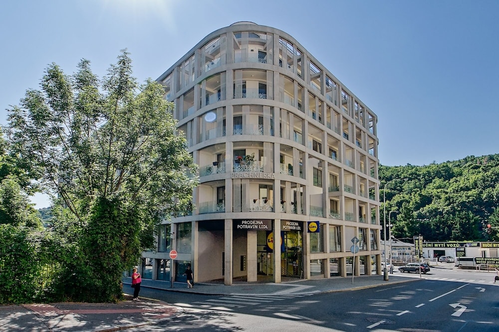 KORA APARTMENTS