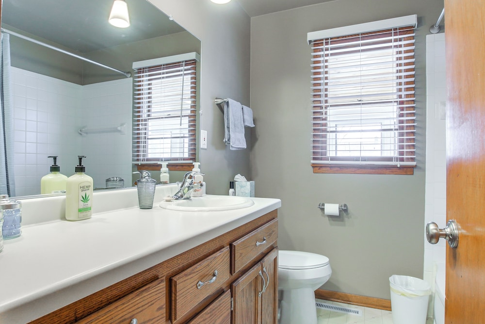Walk to Lake: Family Getaway w/ Yard in Menasha!