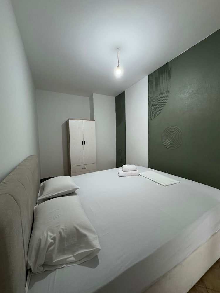 Tirent Apartment-One Bedroom Central