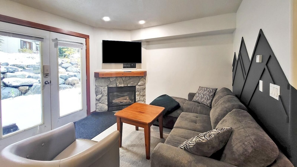 Sun Peaks Vacations - Timberline Village 12 Home - Property Image 4