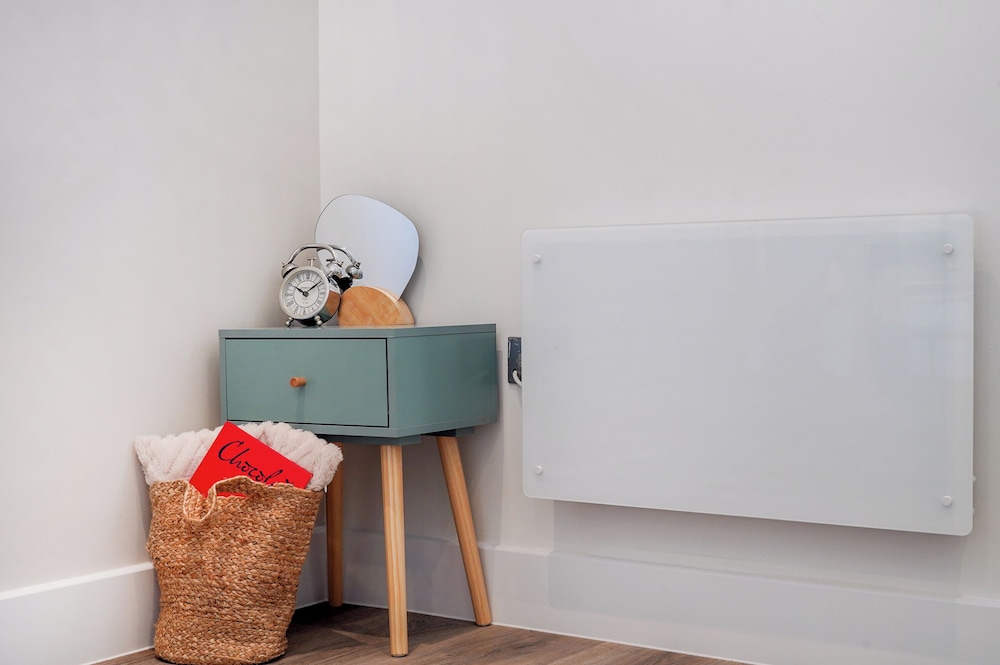 105A Beechwood Grove Flat