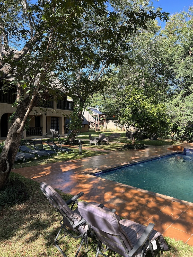 Mopani Lodge