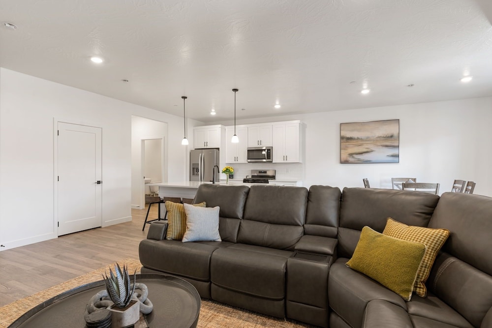 Ripple Retreat 4 Bedroom Townhouse