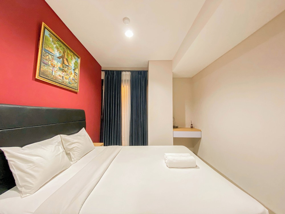 Pleasurable 1BR Apartment Patraland Amarta