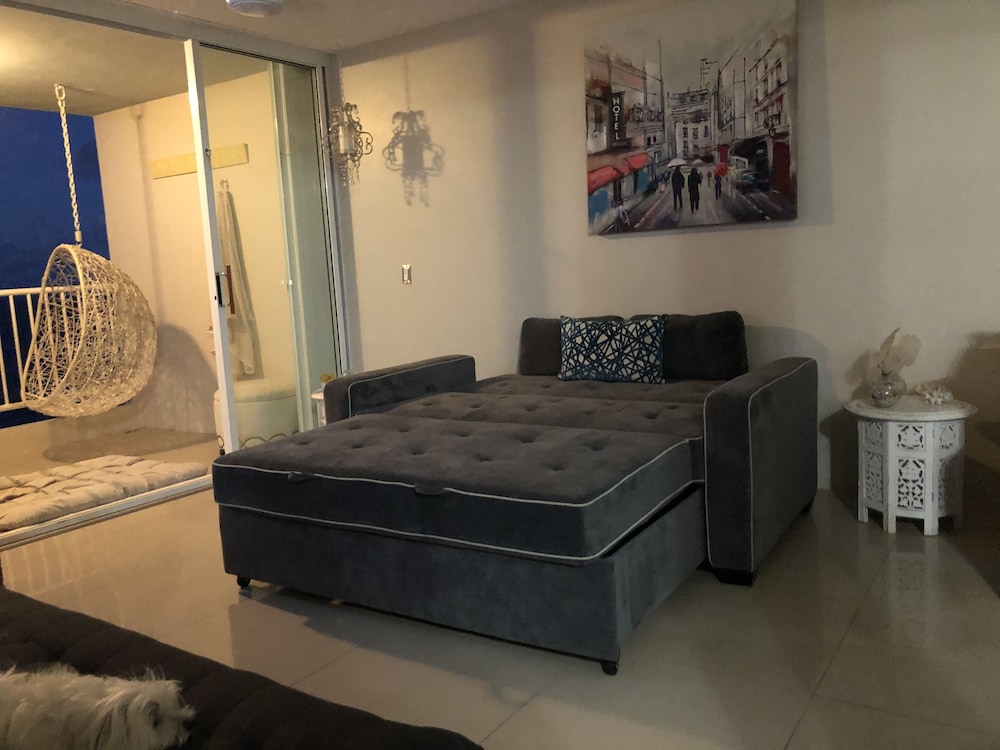 Ocean View Gorgeous 1 Bedroom Apt