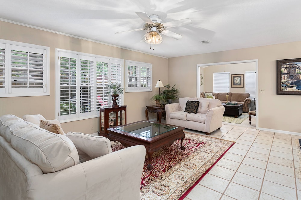 11908 Old Demere Rd by Hodnett Cooper - Property Image 14