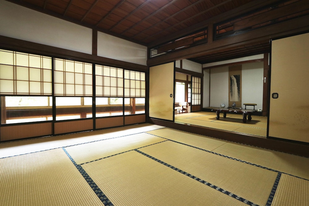Shukubo Kakurinbo
