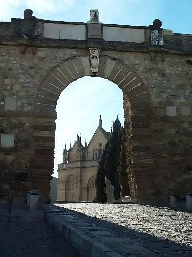Photo 33