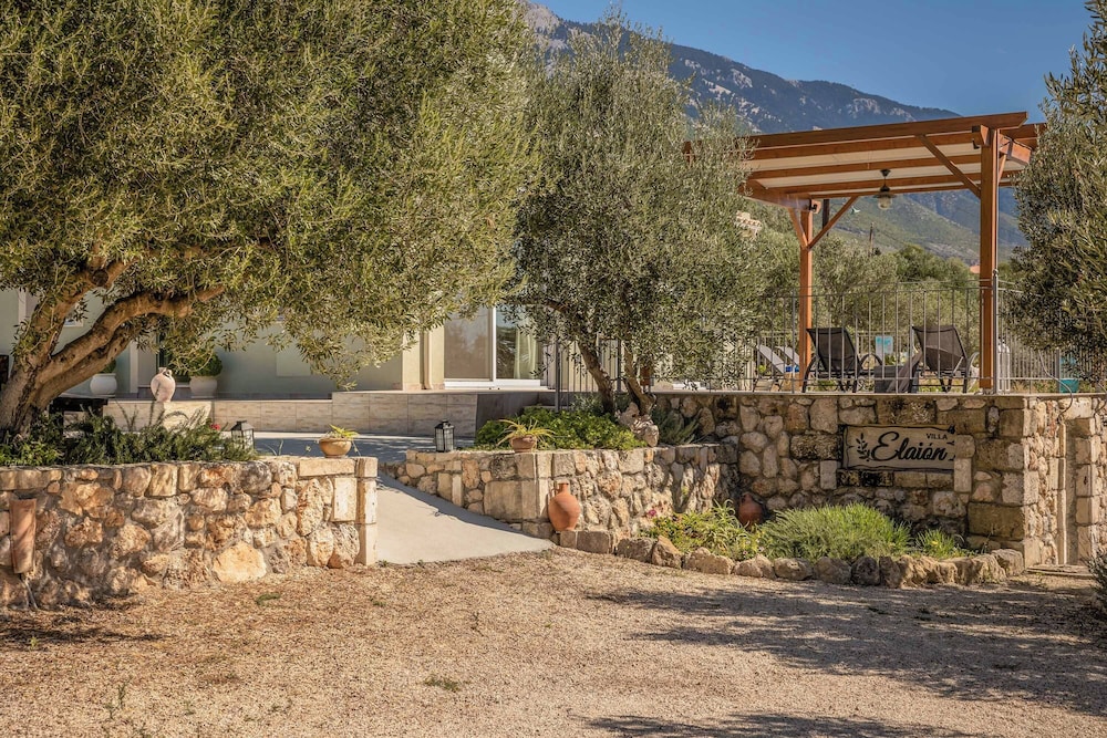 Villa Elaion