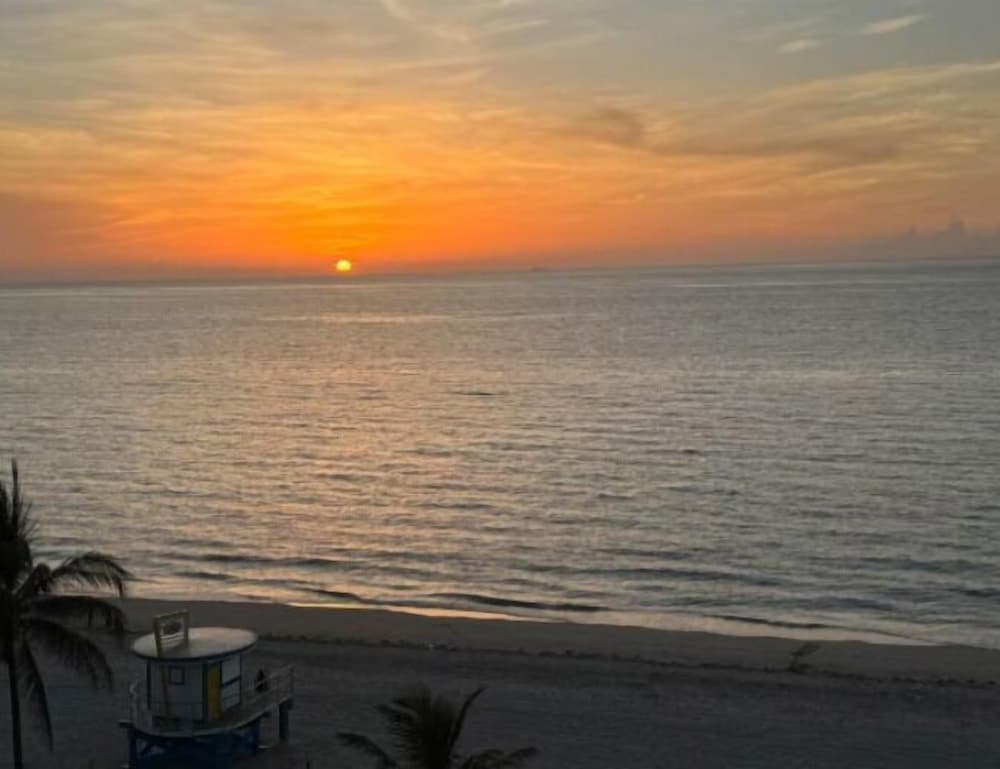 PH 2BED2BATH with Ocean View & Parking