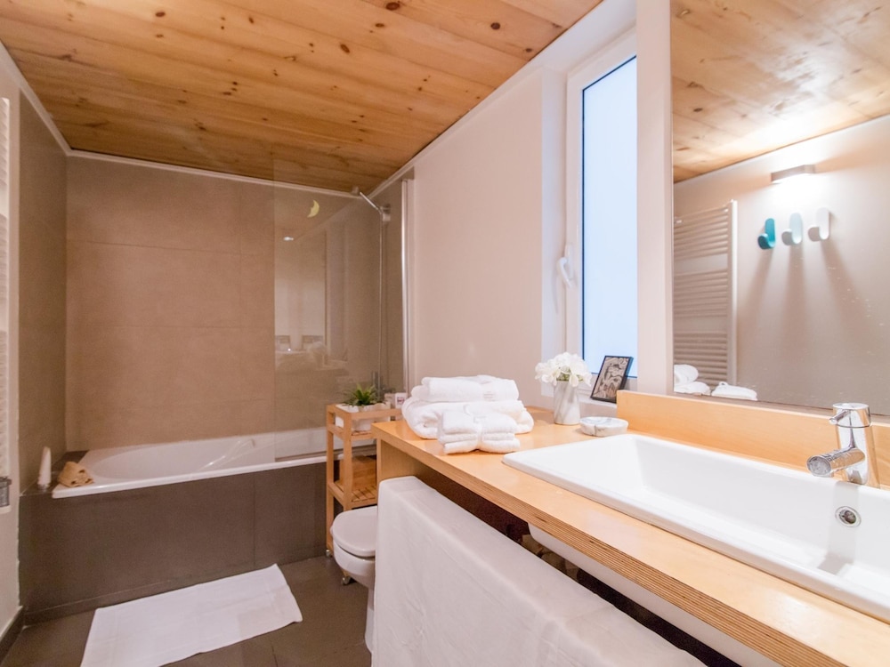 Designer s Three Bedroom Apartment With Terrace