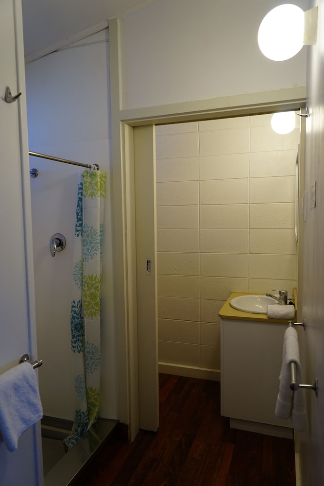 Tui Lodge Motel