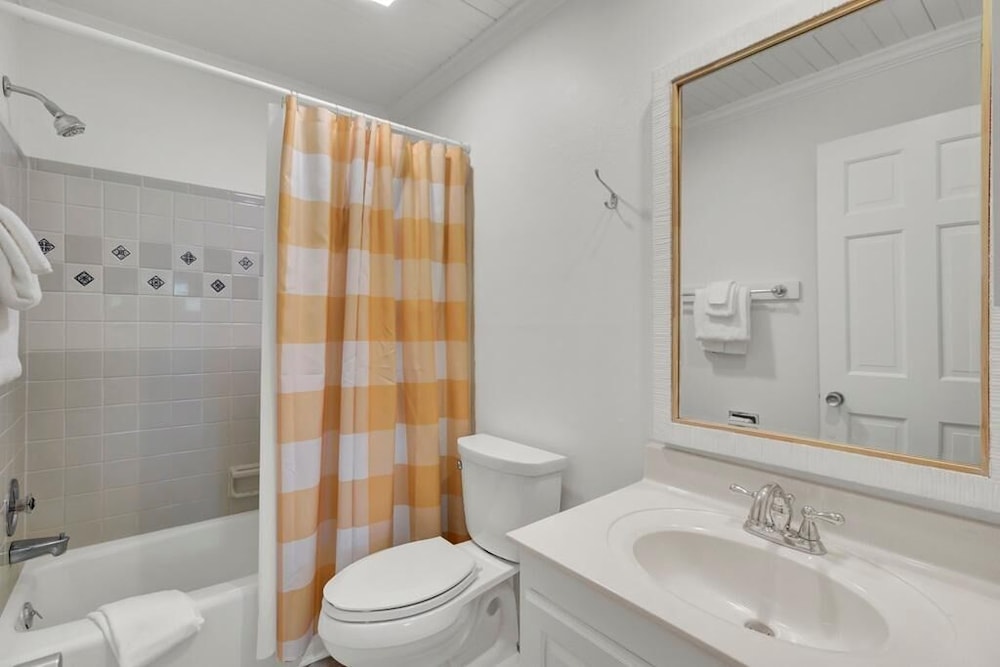 Racquet Club 35 by Wild Dunes, in Resort Core