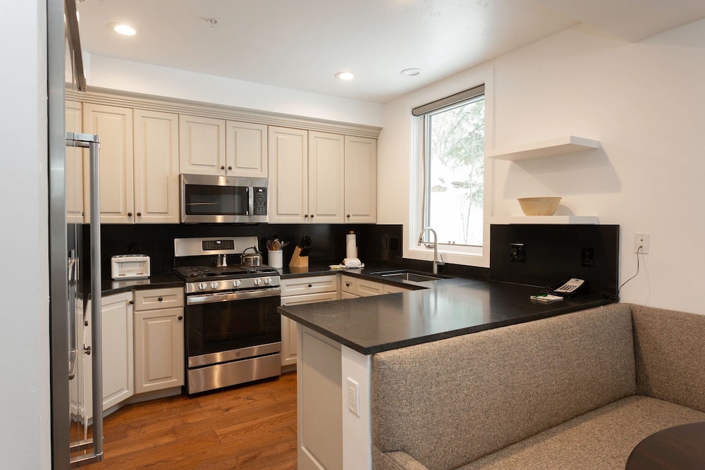 Trail's End Lodge at Deer Valley Resort - One Bedroom Residence with Spa #105jan 1 Condo