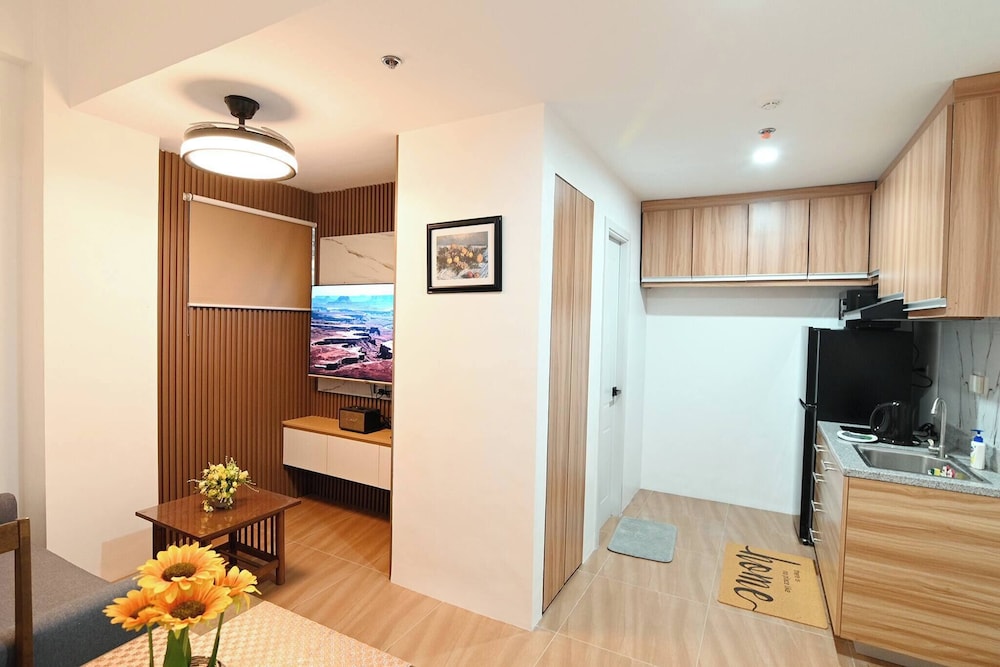 1 Cozy Bedroom Condo Unit-apple One Banawa Cebu