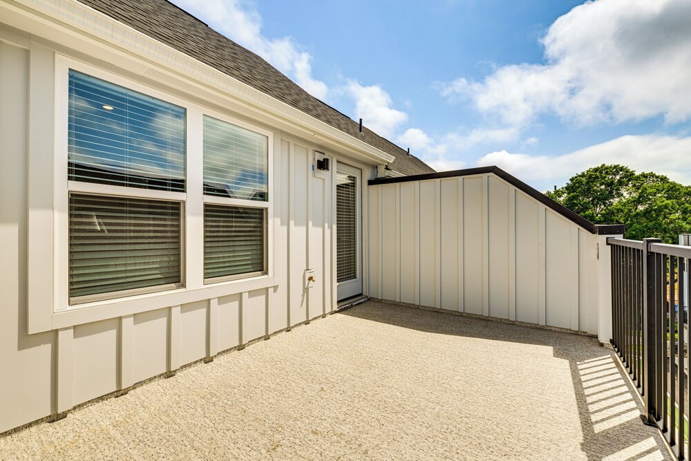 2 Mi to Dtwn Charlotte: Unit w/ Rooftop Deck!