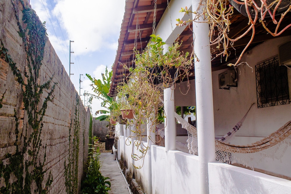 Linda Casa c Wi-fi a 900m da Praia de Itatinga MA