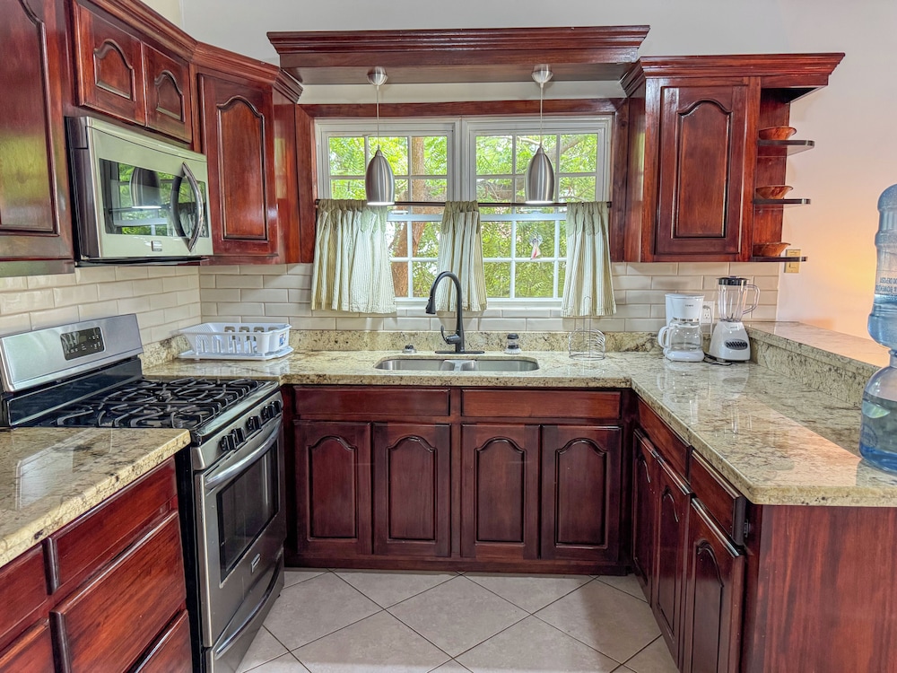 Caribbean Shores Bed & Breakfast