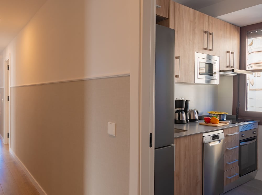 Feelathome Atarazanas Apartments 27